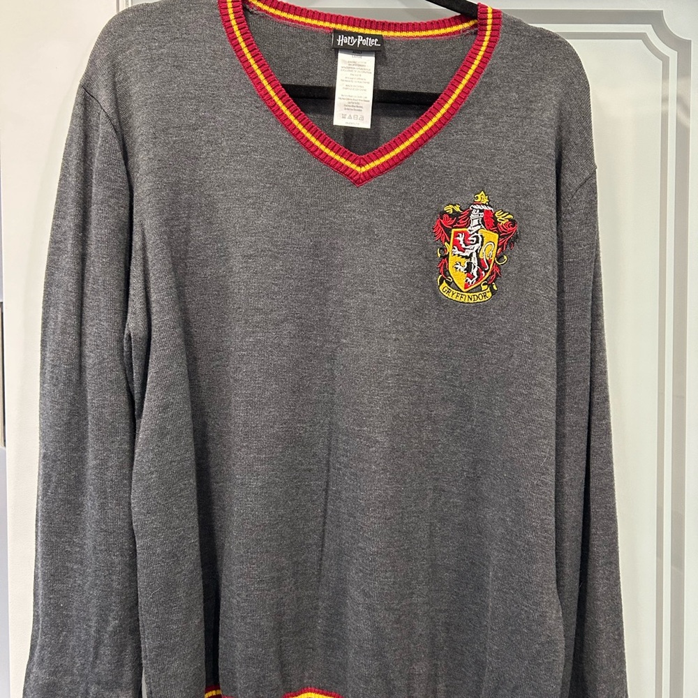 Warner Bros. Harry Potter Griffindor adult size large